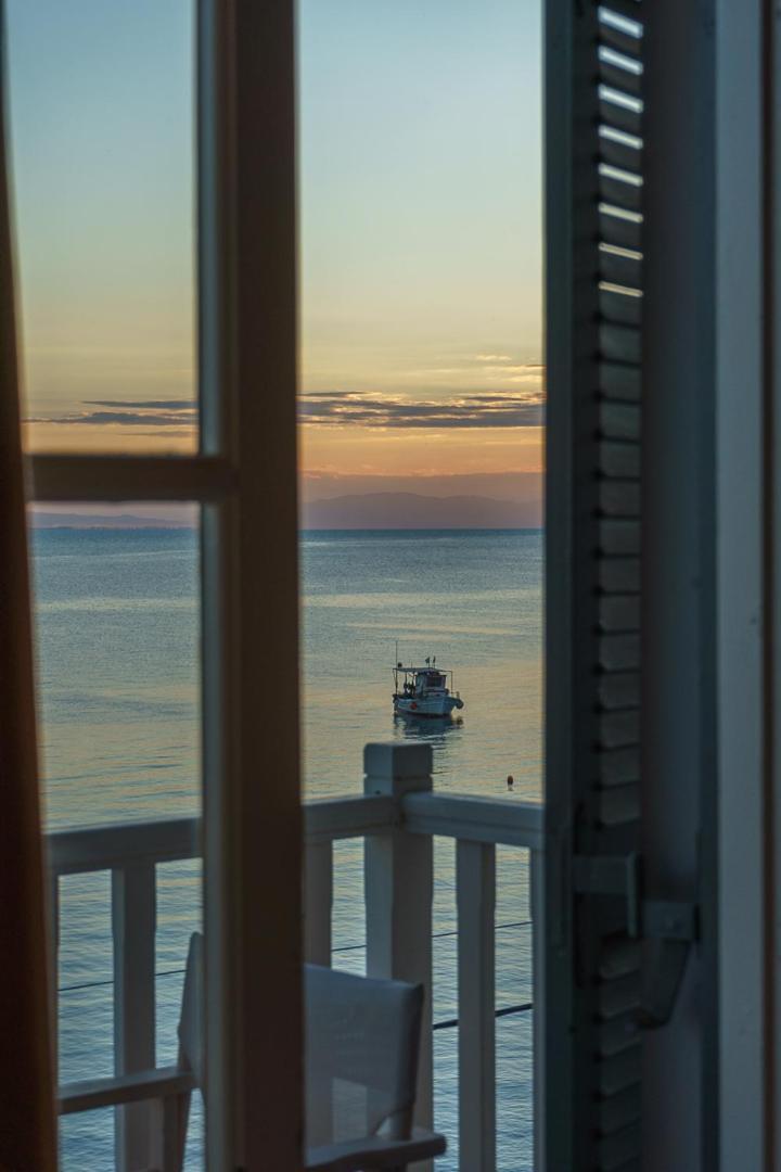 Archontiko Seaside Hotel Platanias  Exterior photo